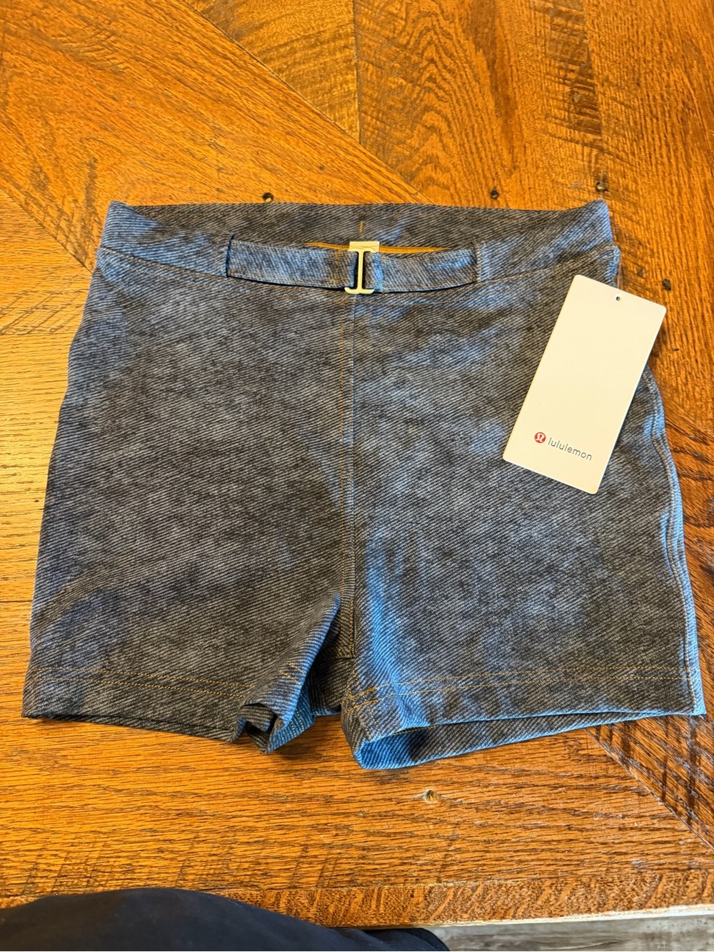 NWT sz 10 Lululemon Everlux denim look Athletic Shorts with 3” inseam-